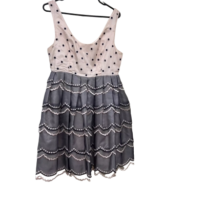 STUNNING ALANNAH HILL DRESS. SIZE 14