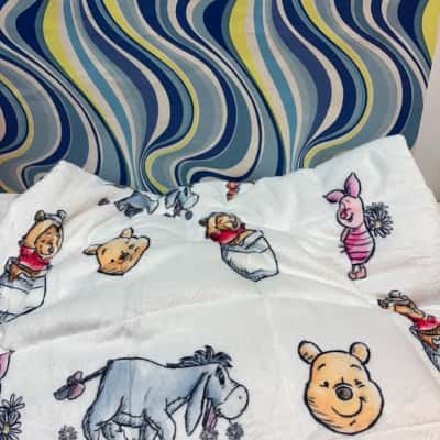The Oodie - Winnie the Pooh - Weighted Blanket 