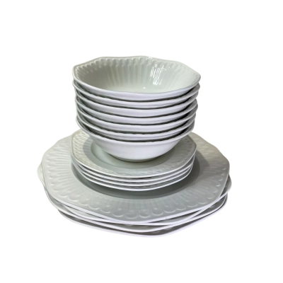 Santa Clara 15-piece dinnerware set