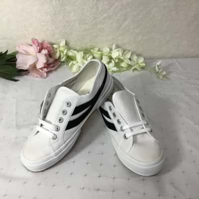  Superga Womens Size 38 Black / White Lace up Sneakers (new)