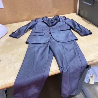 Ollies Place Three Piece Suit Set Kids  Size 3 Grey 