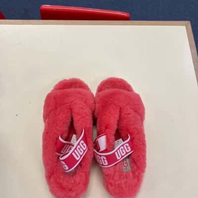 UGG Womens  Size 6 Pink  
