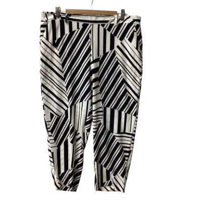 Liz Jordan Womens  Size 16 Ankle  Pants Black  / White 