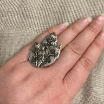  Womens Silver Tone Large Leaf Trio Ring