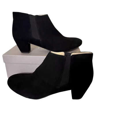 Amalfi Womens  Size 11 Boots Black  