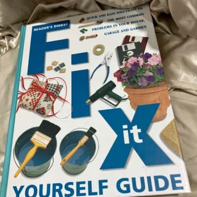 Readers Digest Fix it yourself guide 