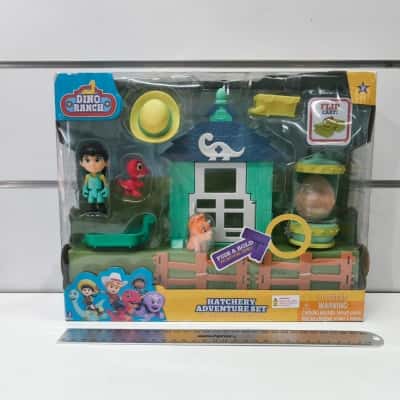 Dino Ranch Hatchery Adventure Set 11-Piece Playset with Min Figure & Light-Up Incubator - New in Box