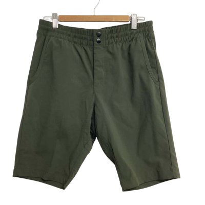 Nike Mens  Size M Hiking Shorts Khaki - with vents 