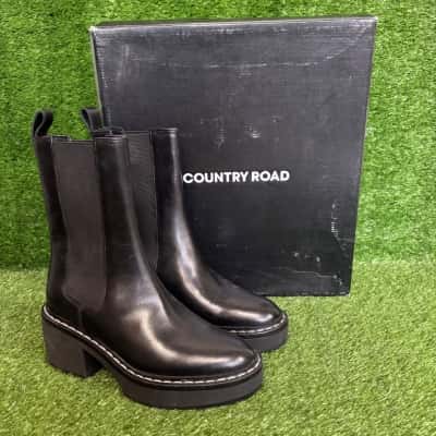 Country Road Hudson Gusset Boot Size 35 