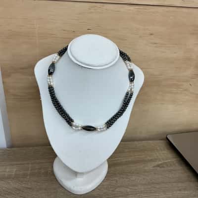  Vanessa Australia Women’s Iron Ore  & Freshwater Pearl Necklace 