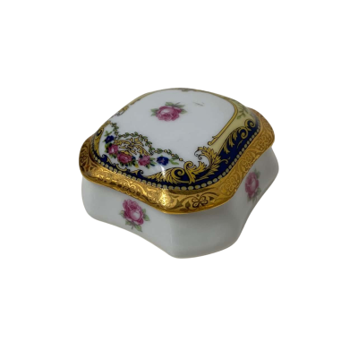 Limoges - France Porcelain D’art Powder/Trinket Box