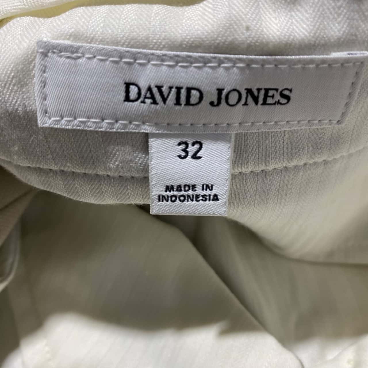 David Jones. Mens Size 32. Dress Pants. Beige . Fabric feels more like