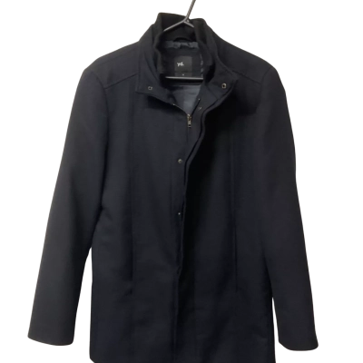 Men’s Yd. Size M black Front Zipper jacket
