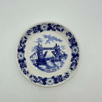 London Pride Tower Bridge Miniture Decrative Plate J.H. Weatherby & Sons Hanley England 