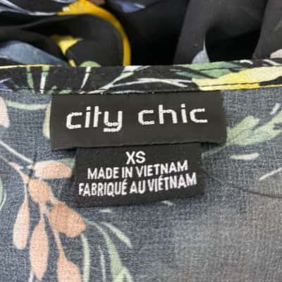 City Chic Womens  Size XS Floral Dress Floral 