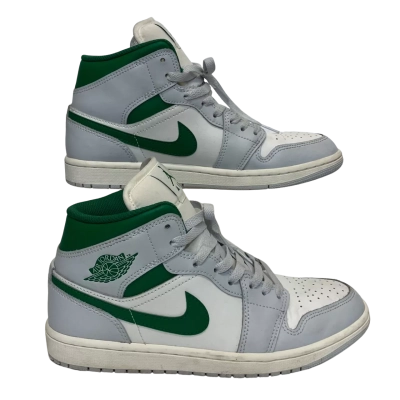 Air JordanNike Womens  Size 8 Sneakers 