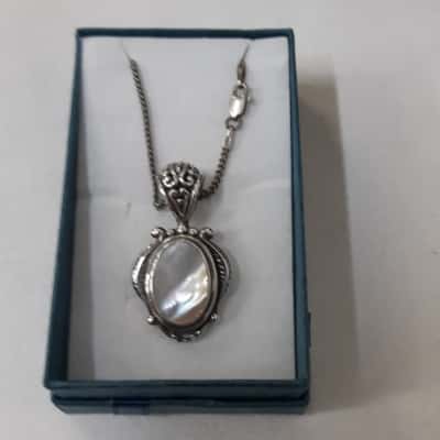 Silver 925 Mother Of Pearl Pendant On Silver Chain