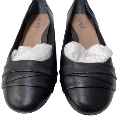  Womens  Size 10 black leather super soft shoes Diana Ferrari