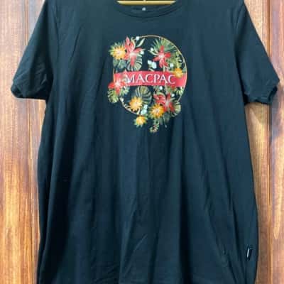 Macpac Womens  Size 16 Black  t shirt 