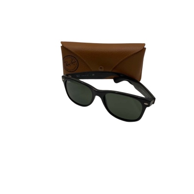 Ray-Ban Unisex Sunglasses - Wayfarer style