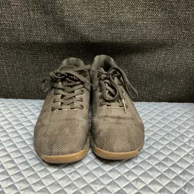  No bull Unisex size 8 camo trainers