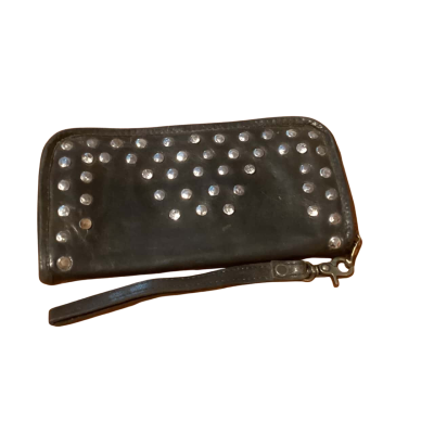 Cadelle Black  leather wallet worn in