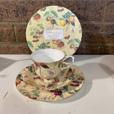 William James Hampshire Fine Be be China Tea Set