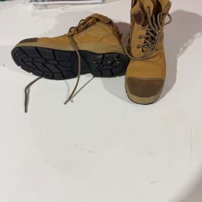 Blundstone Mens Steel Cap  Size 13 Boots Beige 