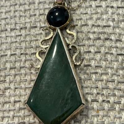  Vintage Artisan Silver Green Stone & Black Onyx Style Statement Pendant Necklace – 925 Chain