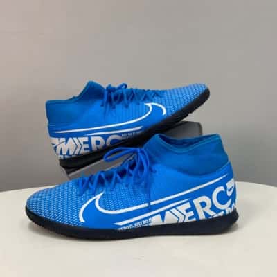 Nike Football Womens  Size 9.5 Sneakers / Trainers Blue / White 