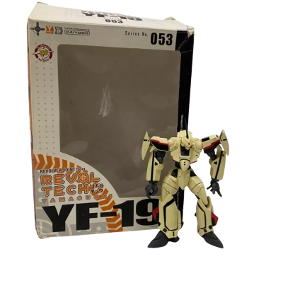 Kaiyodo Revoltech No.053 Macross Plus YF-19 Isamu Action Figure. 