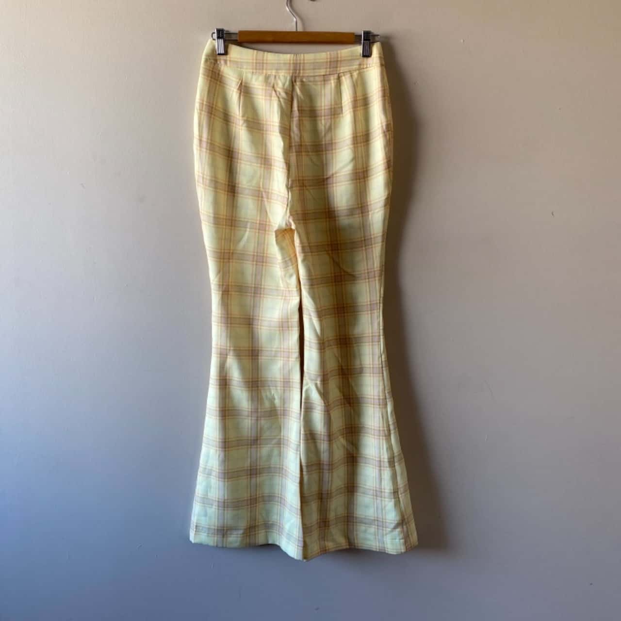 New Cider Plaid Pastel Flare Trousers.(s)