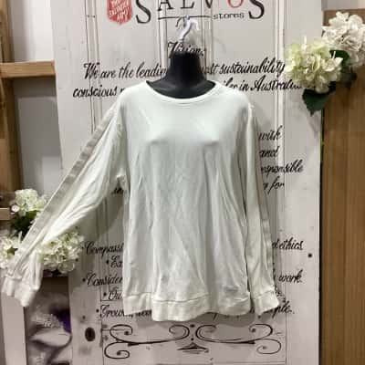 Tommy Hilfiger Brand! BOLD TOMMY LOGO ALING EACH SLEEVE!  Womens  Size XL Crew Neck Jumper / Jumper White 