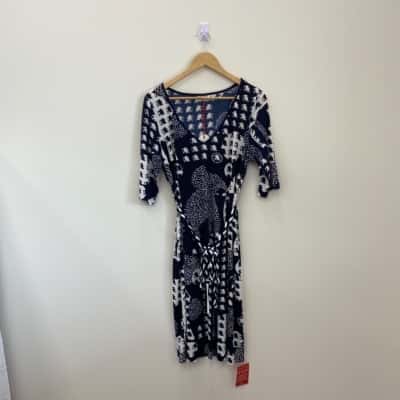 Leona Edmiston Womens  Size 4 Short Sleeve Dress  Navy Blue / White  / Elephant Pattern