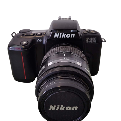 Nikon F-601 35mm SLR Film Camera – With AF Nikkor 35-105mm F3.5-4.5 Lens