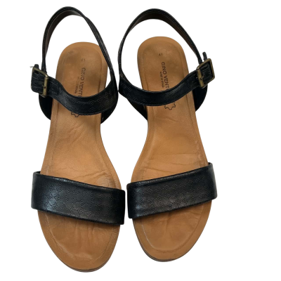 Gino Ventori Womens  Size 41 Black  Leather Sandal
