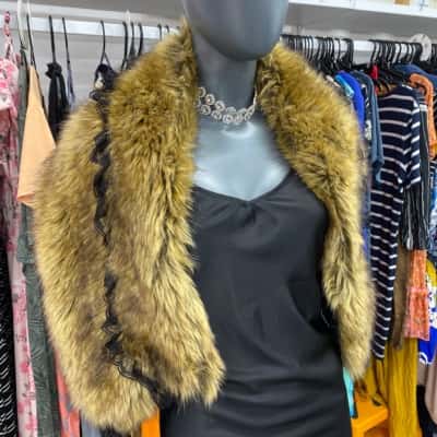 Furry lace stole 
