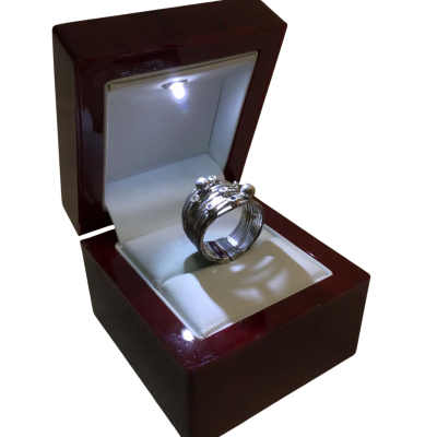  Womens S/Silver Ring with Sapphire and Diamantes 