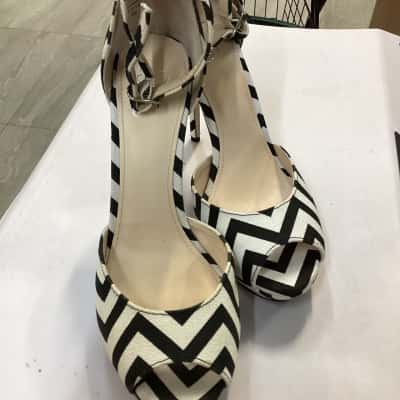 Wittner Womens  Size 36 white / Black  