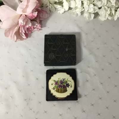 Vintage Stratton Floral Motif Refillable Powder Compact (boxed)