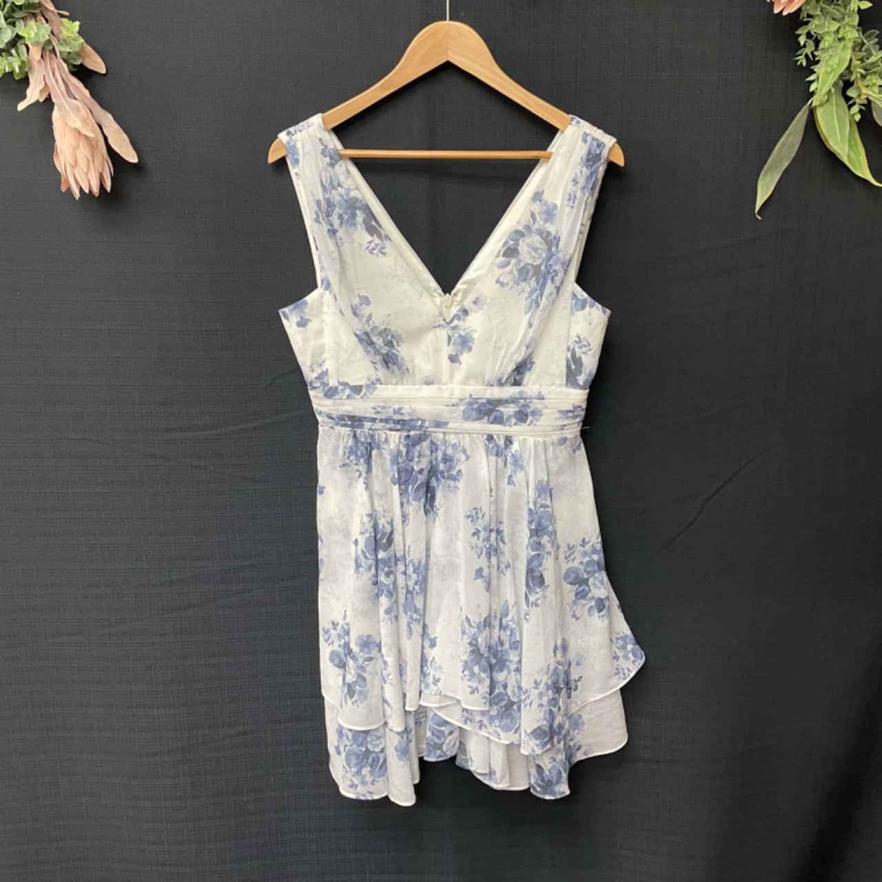 Forever New Womens Size 10 Floral Dress / Short Sleeve Dress Blue / Floral  / White BNWT(s)