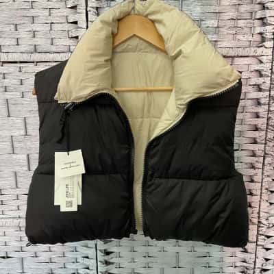 Zara Womens  Size S Cropped Reversible Puffer Vest Beige / Black  