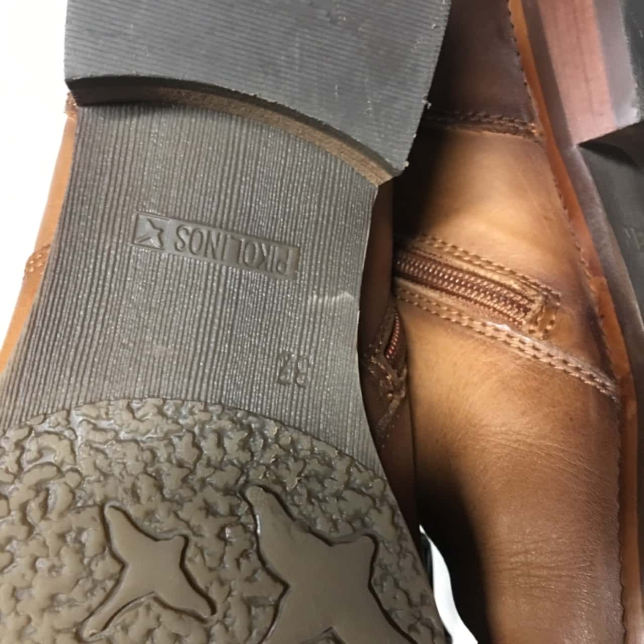 pikolinos brown boots