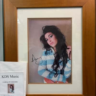 Amy Winehouse signed print with certificate is authenticity 