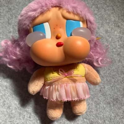 Pop mart, Crybaby Vacation mode on doll