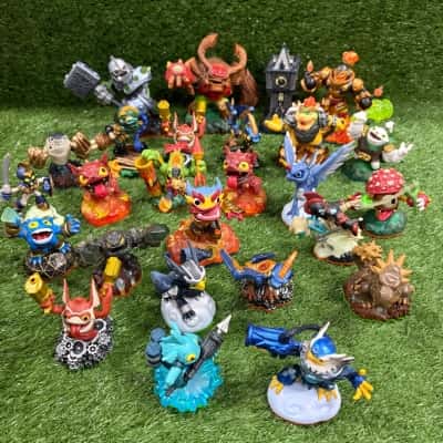 Skylanders - 26 Pieces (Mixed lot)