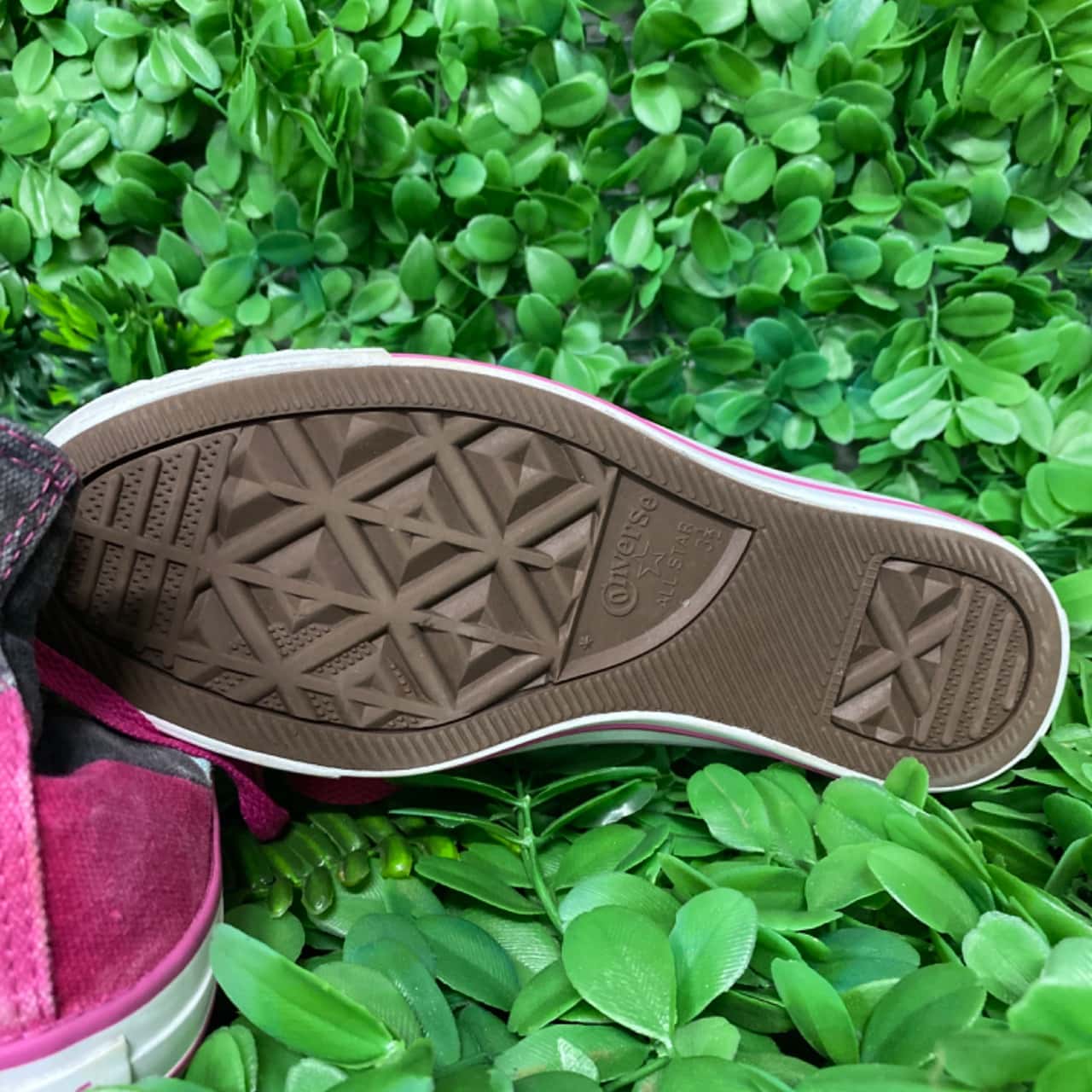 Converse Womens Size 6 Multicoloured high tops (s)