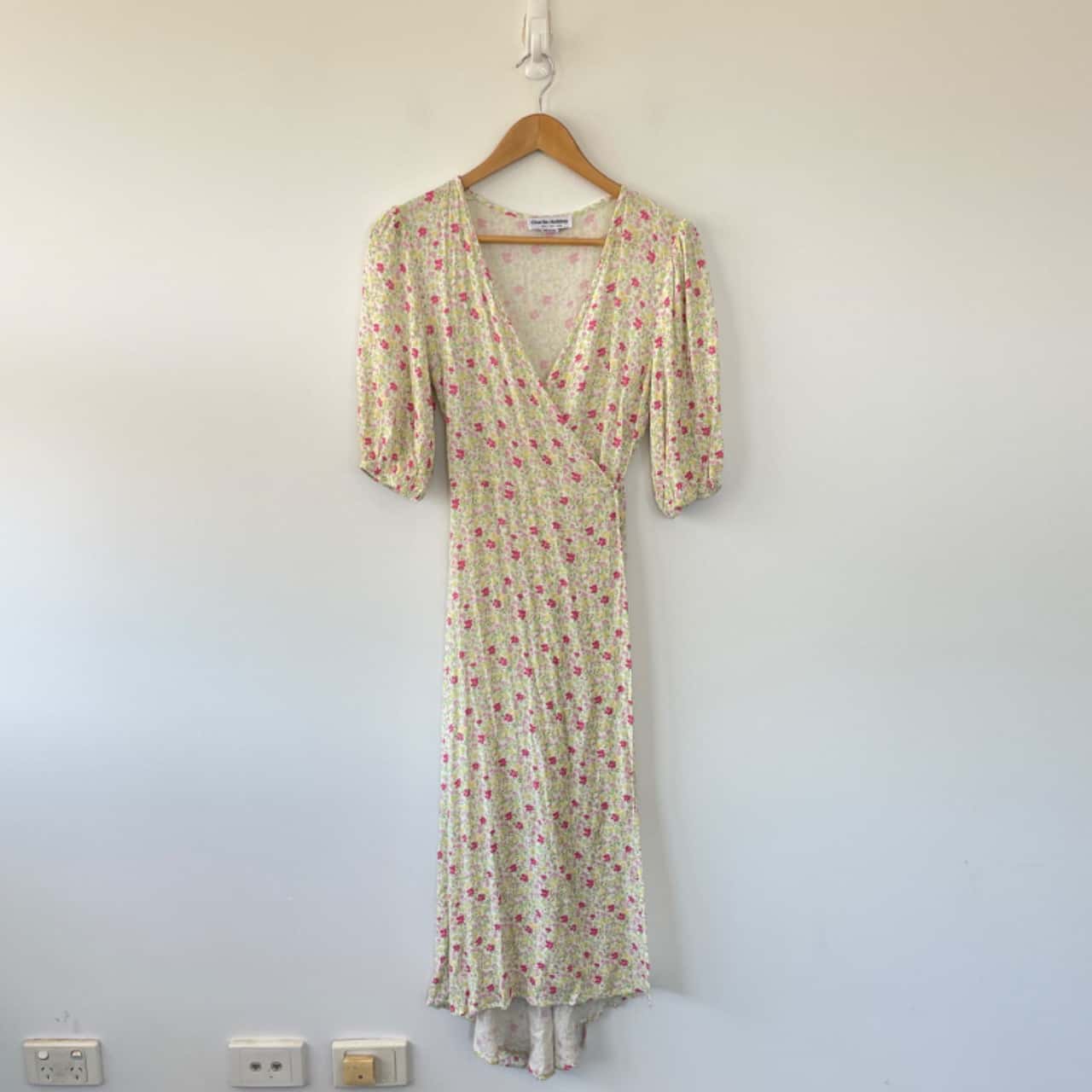 Charlie Holiday Floral Wrap Midi Dress Size 8 / S (s)
