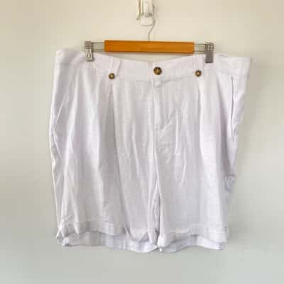 Katies White Bold Monochrome Linen Shorts Size 20