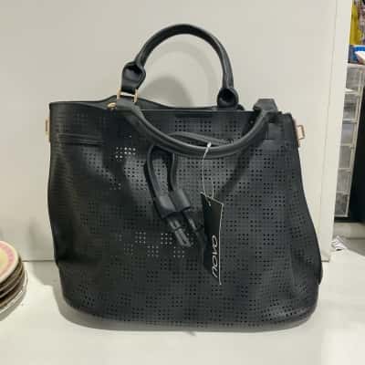 Black Novo Handbag